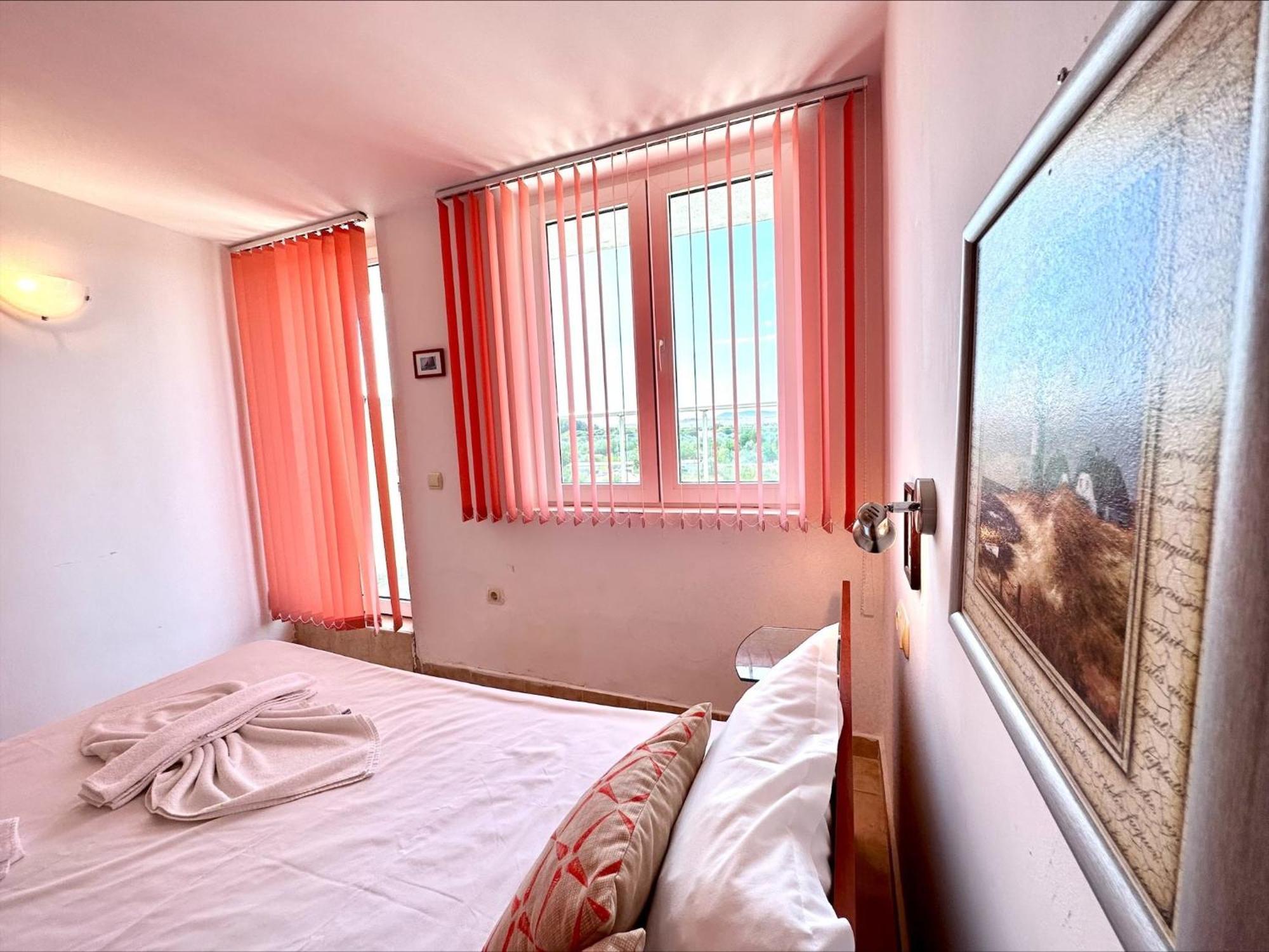 Julia Family - Menada Apartments Napospart Kültér fotó