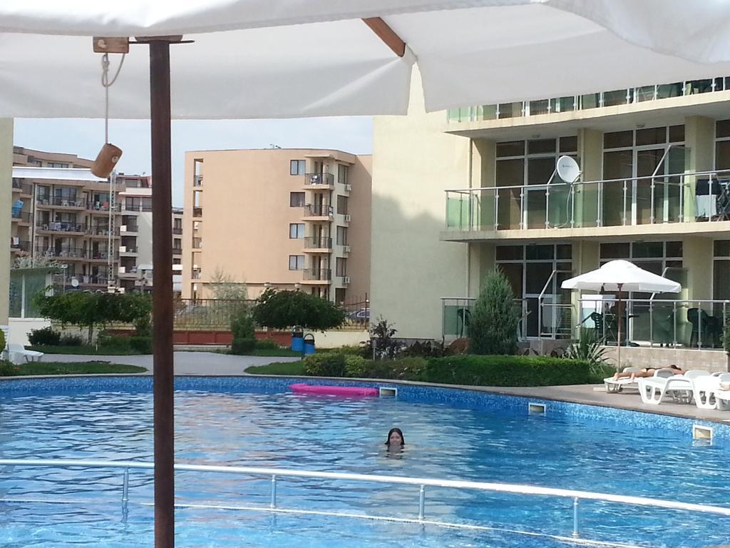 Julia Family - Menada Apartments Napospart Kültér fotó