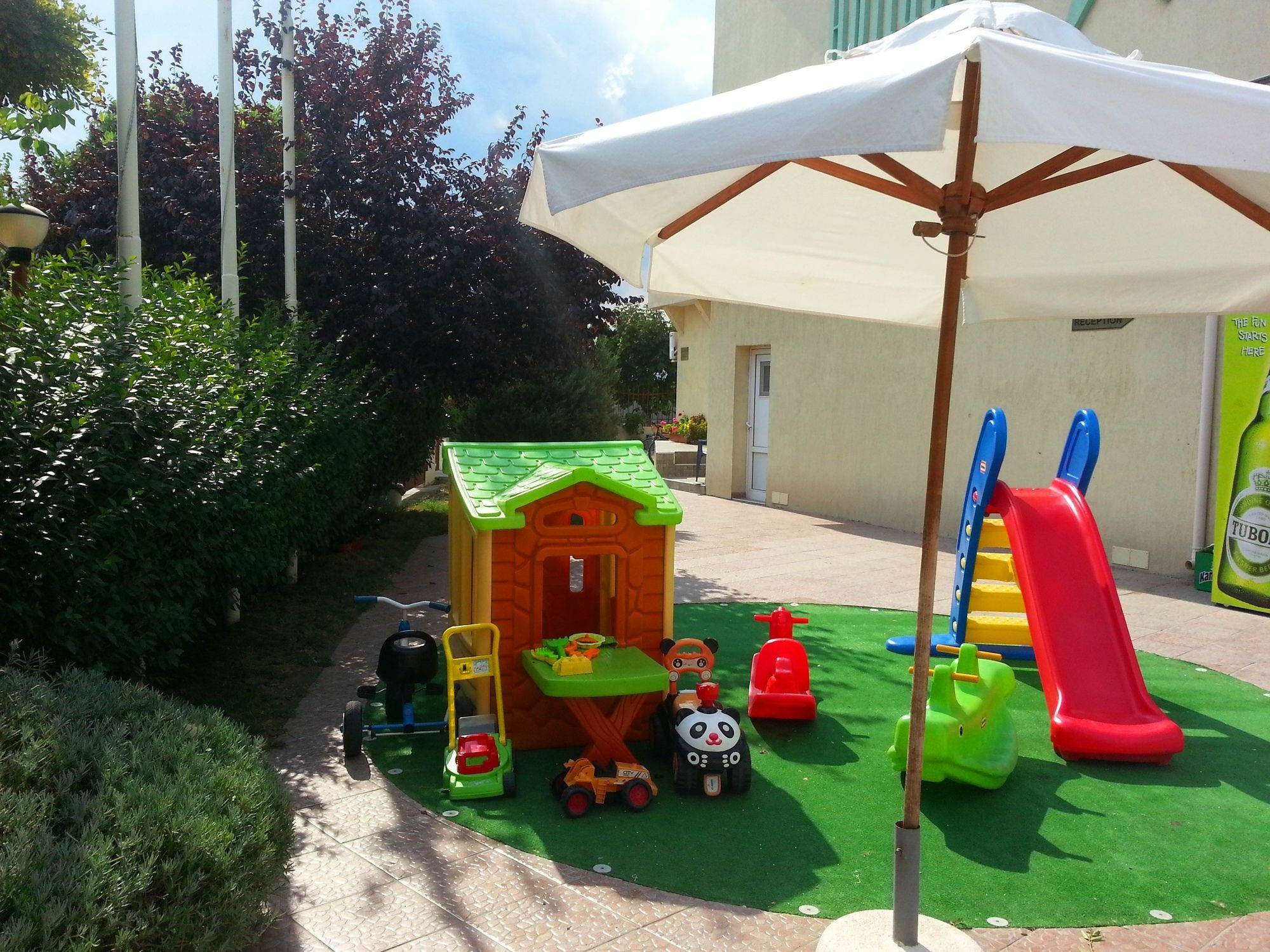 Julia Family - Menada Apartments Napospart Kültér fotó